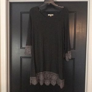 Women’s gray 3/4 length sleeves with beautiful lace trim